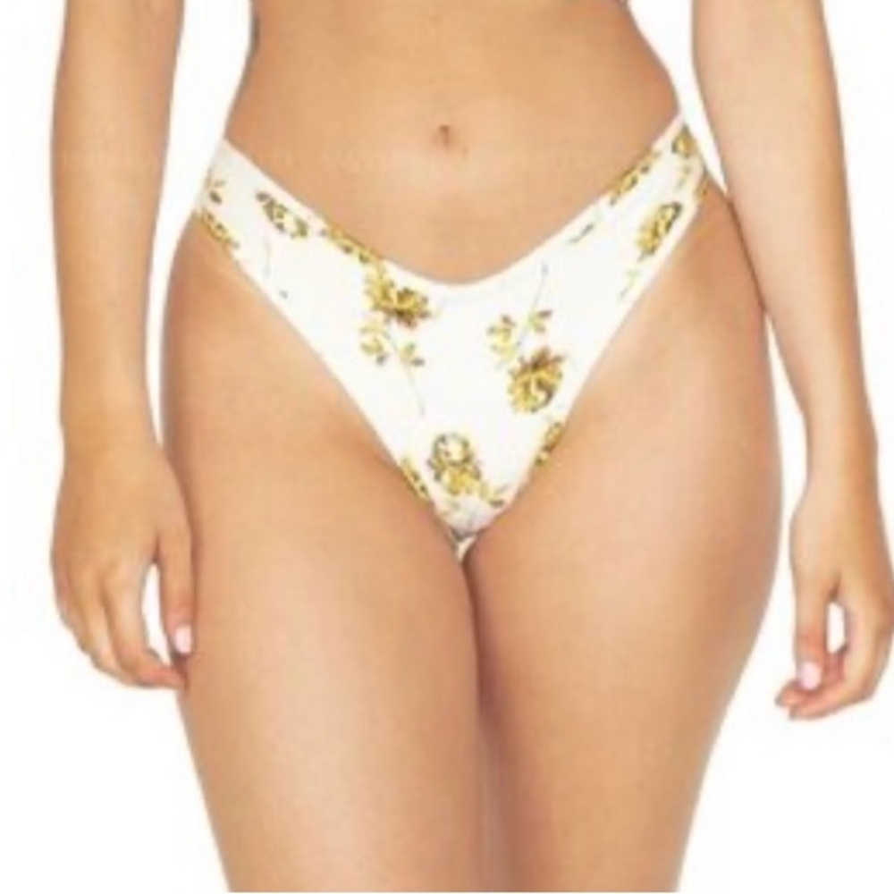 Montce 3 Piece Bikini Set - Picture 2 of 11
